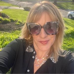 Meet your Posher, Janine